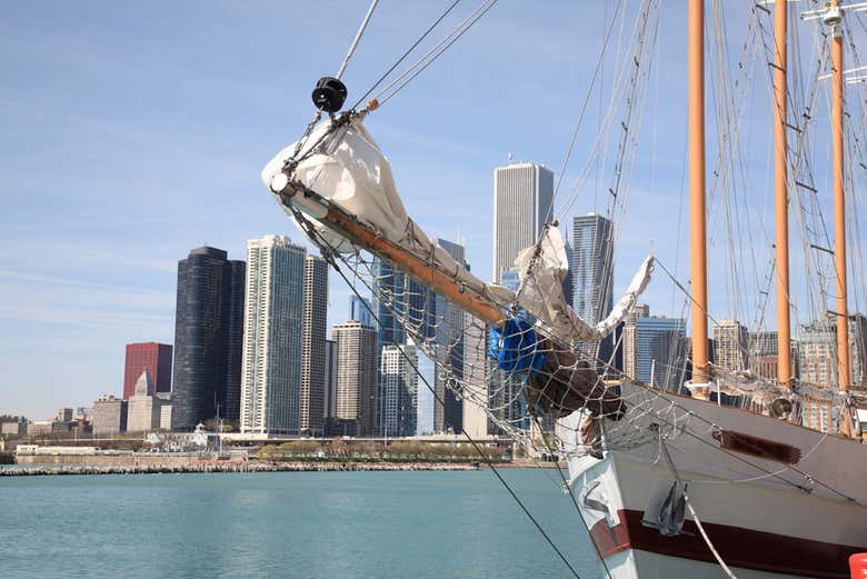 Fragata en el lago Michigan