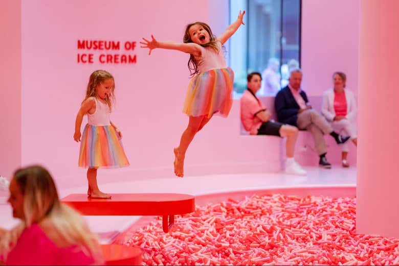 Niños jugando en el Museo del Helado de Chicago