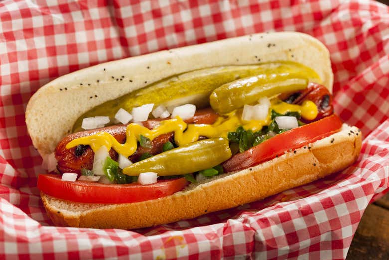 Cachorro-quente típico de Chicago