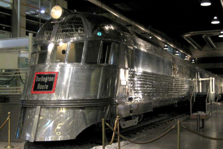 Train Pioneer Zephyr