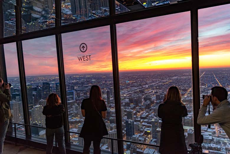 Entardecer no 360 Chicago Observation Deck