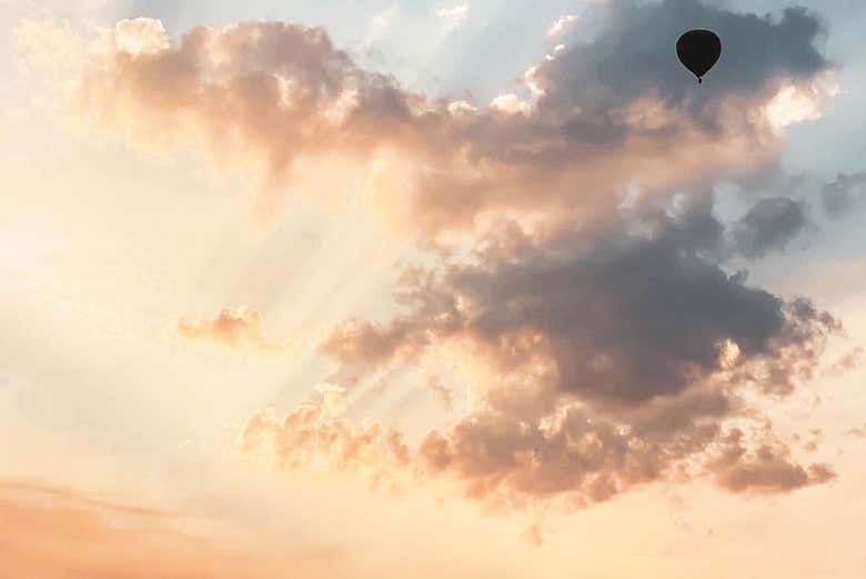 Passeio de balão ao entardecer