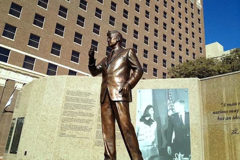 Escultura de bronce de John F. Kennedy