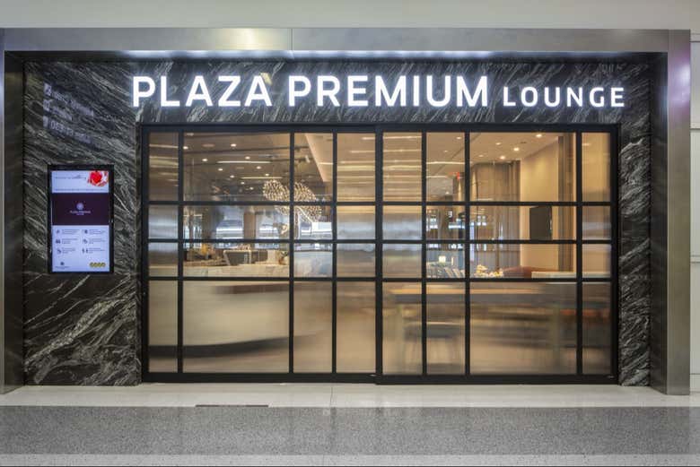 Entrada a la sala VIP del aeropuerto