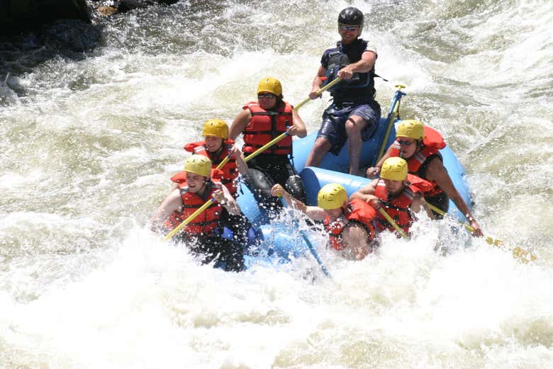Disfrutando del rafting