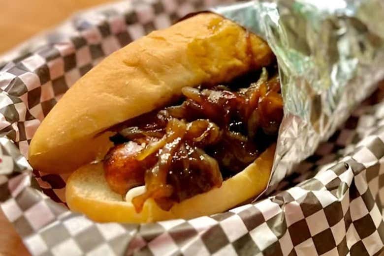 Un hot dog con salsiccia di alce