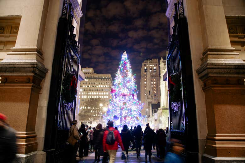 Abeto de Navidad en el centro de Filadelfia