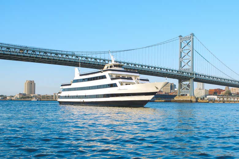 Bateau pour la croisière