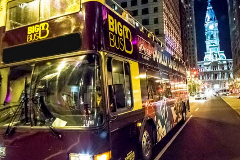 El autobús descapotable en el que haremos el tour