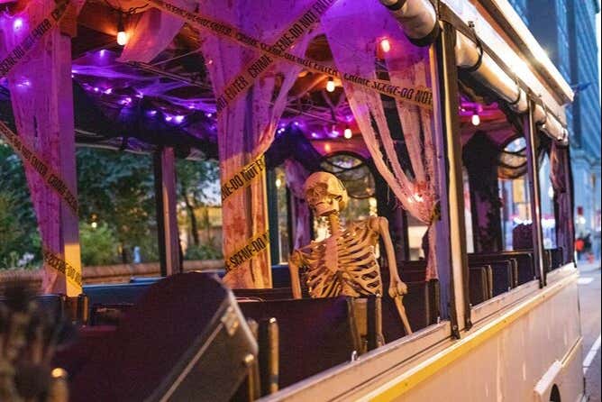 Recorreremos Filadelfia en un trolebús decorado para Halloween