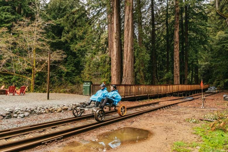 Recorriendo Fort Bragg en rail bike