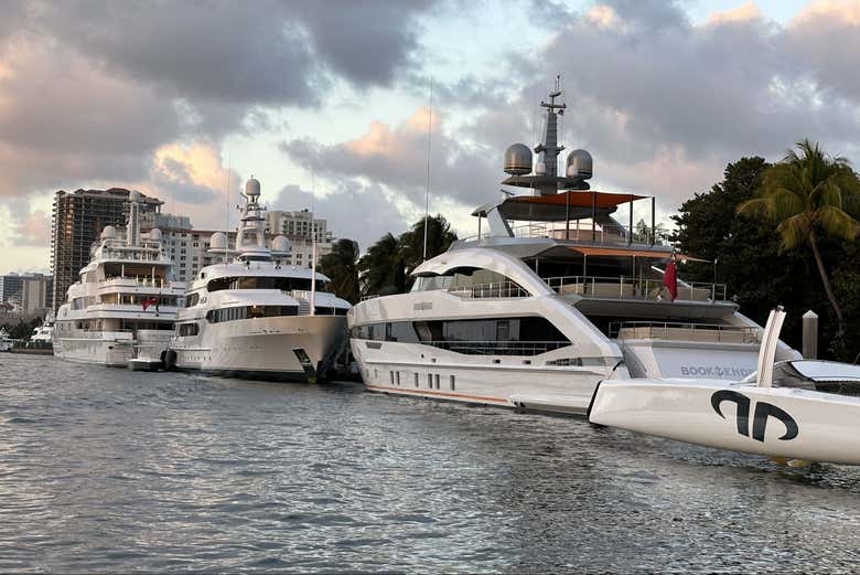 Barcos nas margens do New River