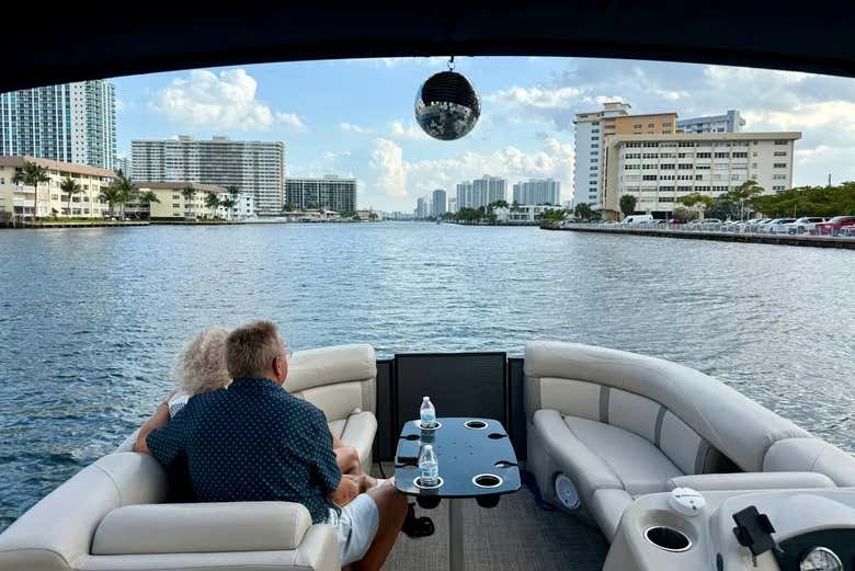 Paseando en barco por los canales de Fort Lauderdale