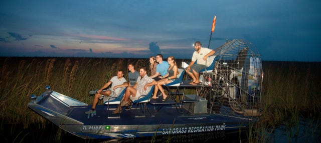 Passeio noturno de airboat pelos Everglades