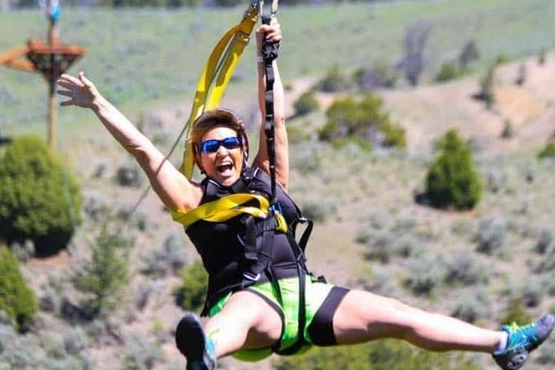 Una scarica di adrenalina sulla zip line