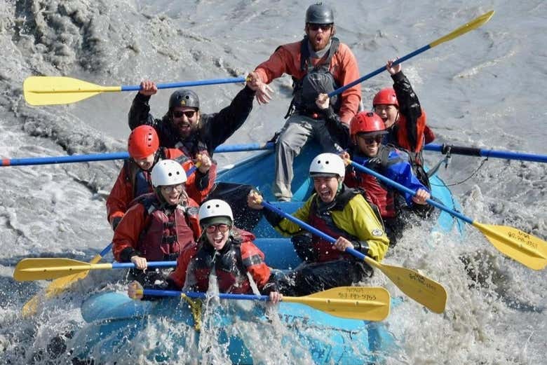 Practicando raftin en Matanuska