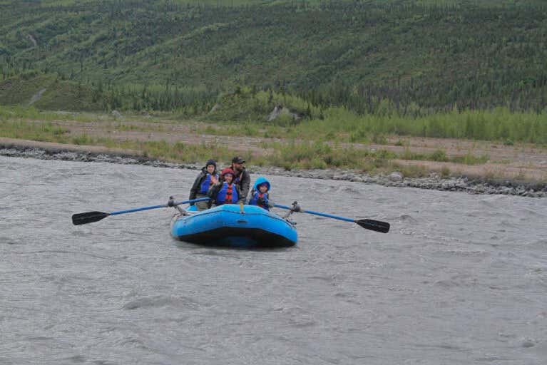 Remando en el río Matanuska