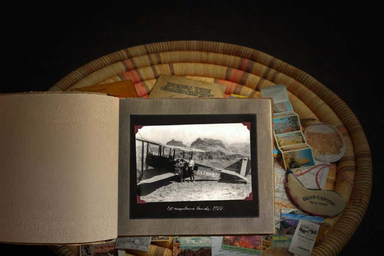Foto antiga de descobridores no Grand Canyon
