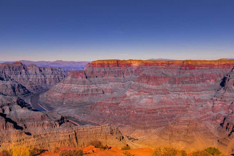 Paisagens avermelhadas do Grand Canyon West