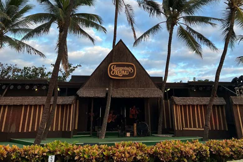 Entrada al lugar donde tendrá lugar el luau