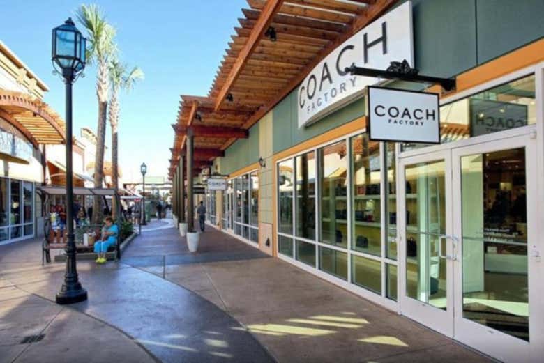 Tour panorámico por Houston + Tanger Outlets