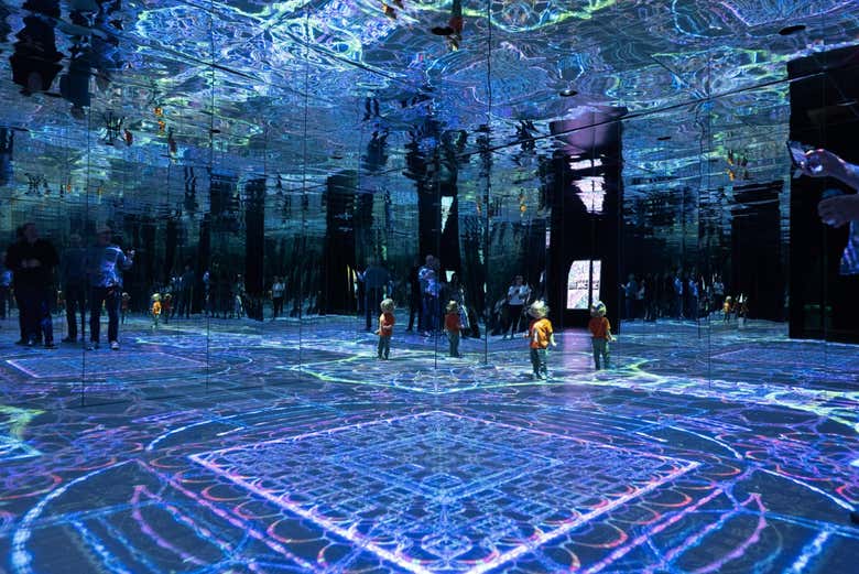 Exposition Fractal Worlds