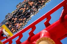 Entrada a Big Apple Coaster, la montaña rusa del hotel New York-New York