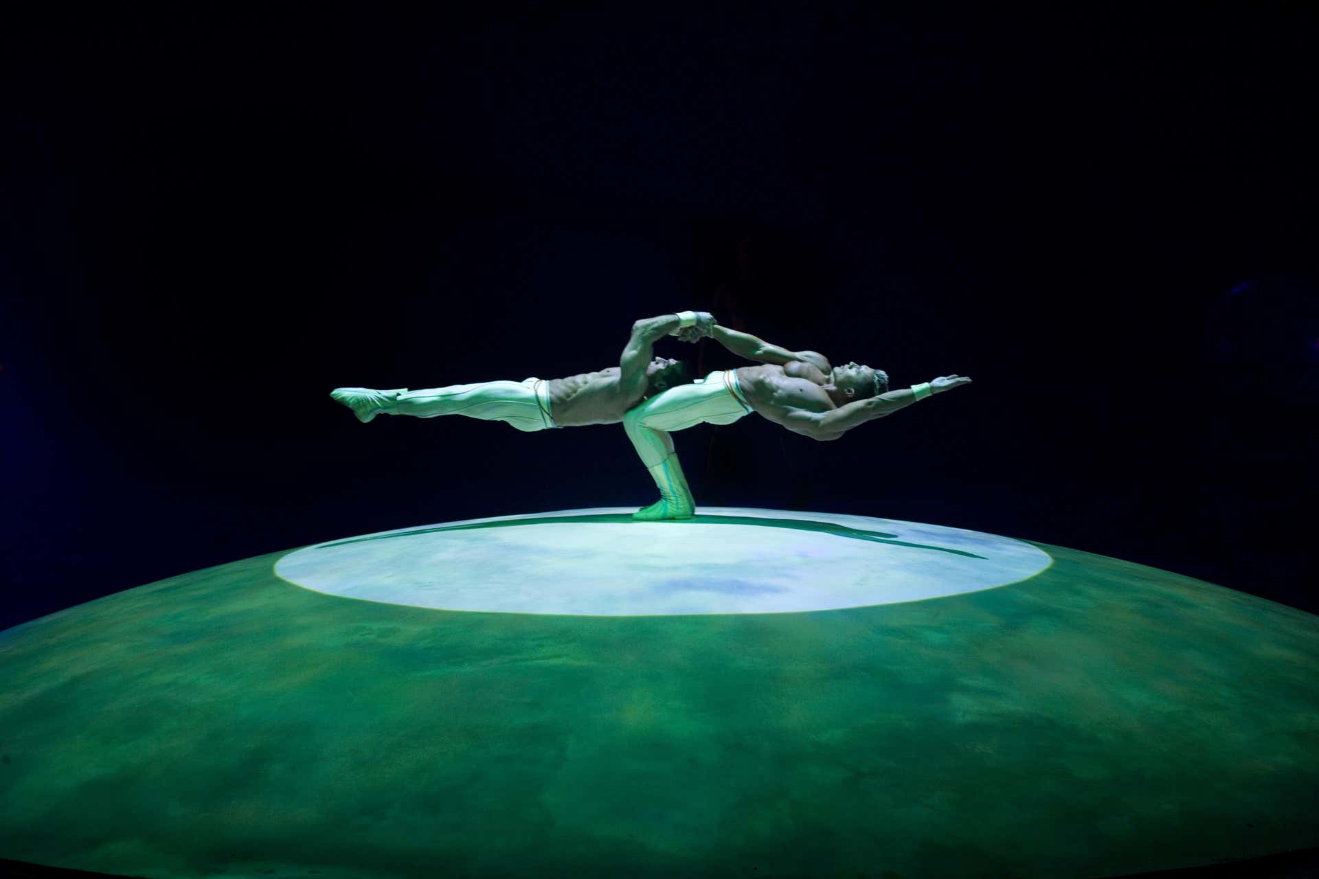 Billet pour Mystère, Cirque du Soleil