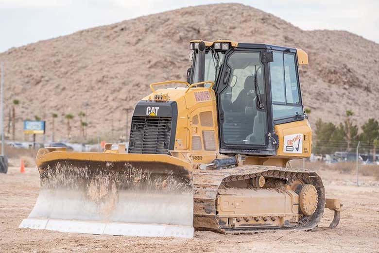 Un bulldozer nel deserto