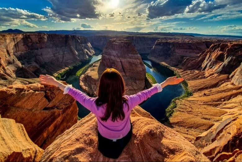 Contemplando l'Horseshoe Bend