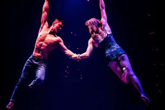 Un dúo de acróbatas