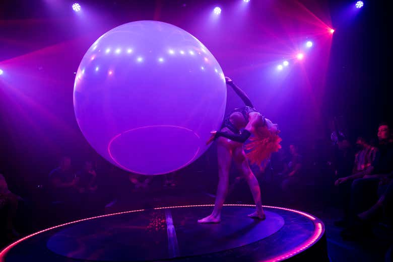 Acrobaties du spectacle OPIUM 