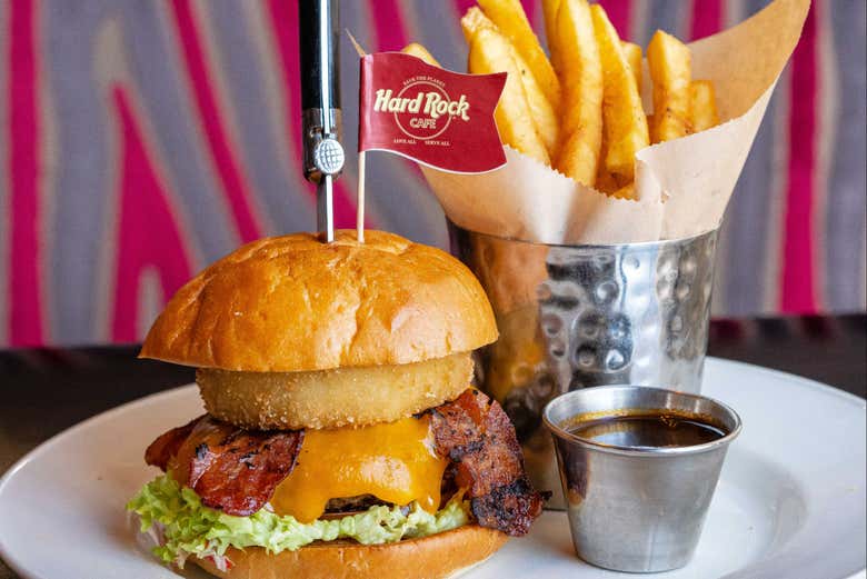 O clássico hambúrguer do Hard Rock
