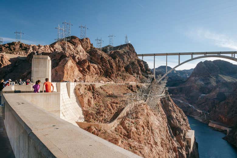 Caminaremos por encima de la presa Hoover 