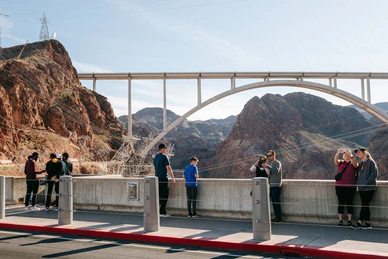 Veremos la panorámica desde la cima de la presa