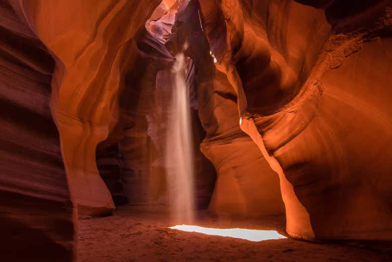 Observe how sunlight comes into the canyon