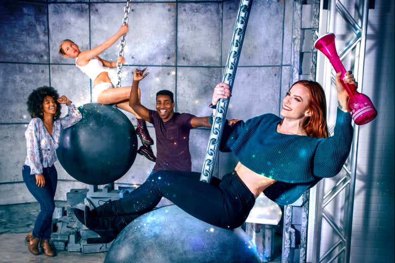 Junto a Miley Cyrus no Madame Tussauds