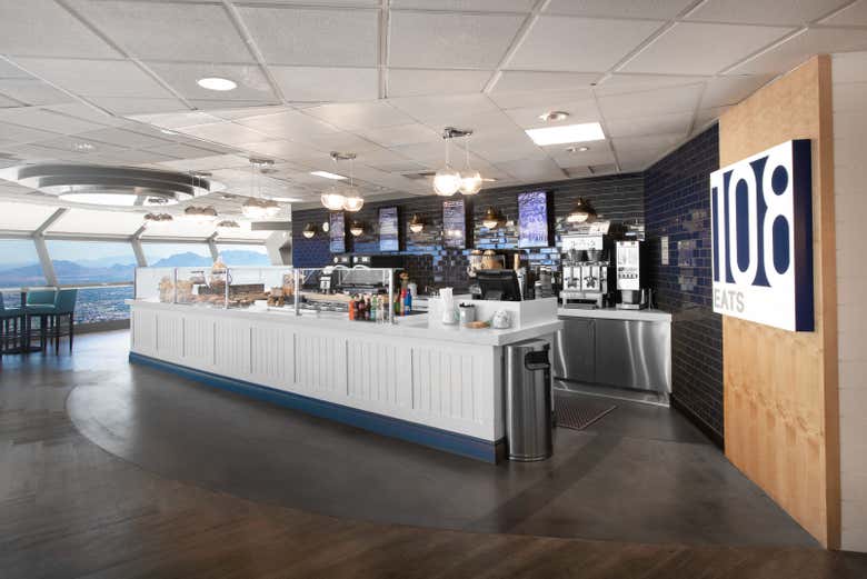Bar no The Strat Observation Deck