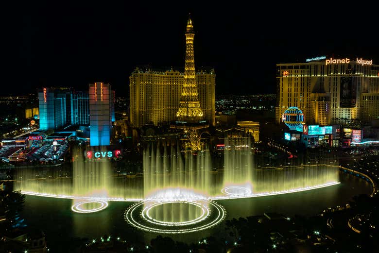 Vistas do Hotel Bellagio, com a Torre Eiffel