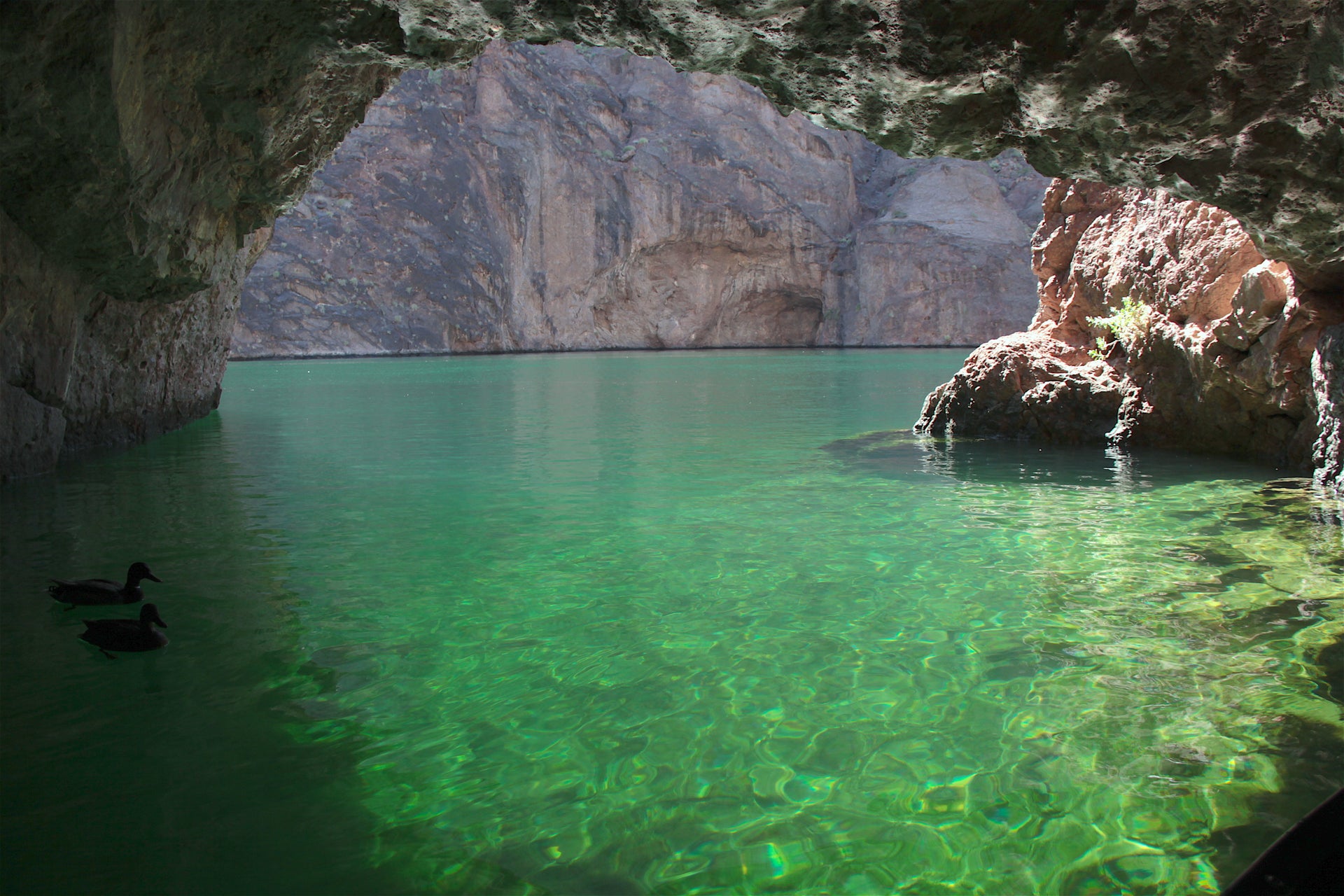 Balade en kayak dans la Grotte d'Émeraude