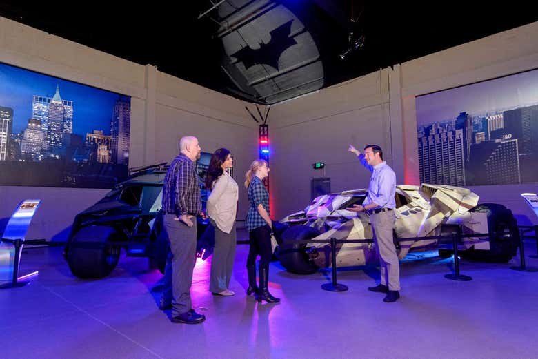 Batmóveis na Batcaverna