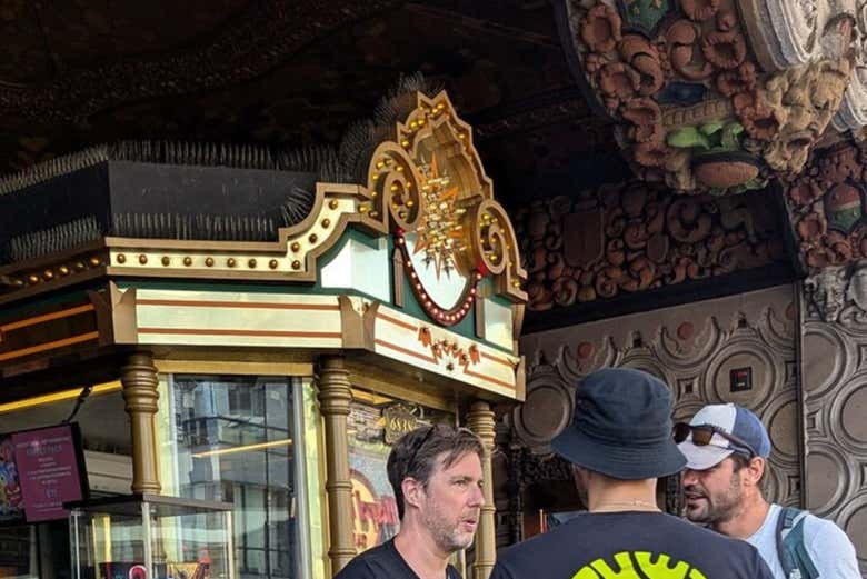 En la taquilla del teatro El Capitán