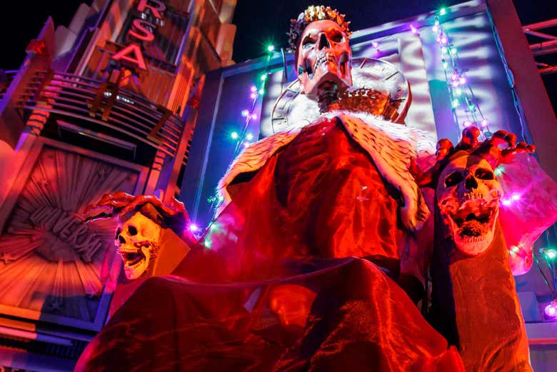 ¡Bienvenidos a una noche terrorífica en Halloween Horror Nights!
