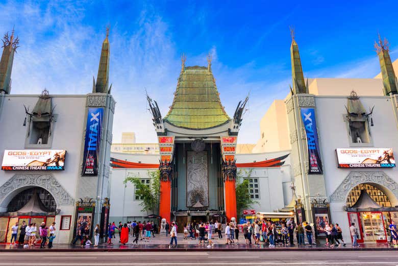Fachada principal do Chinese Theatre