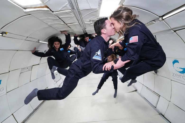 Um casal apaixonado durante a experiência