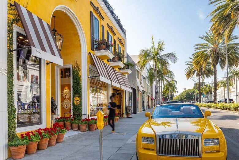 Passeie pela famosa Rodeo Drive