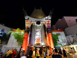 Teatro Chino de noche