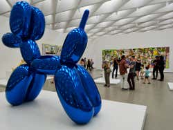 Piece by Jeff Koons in The Broad