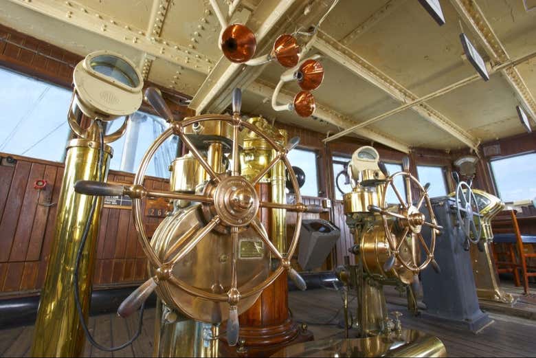 Exploraréis el puente de mando original del transatlántico