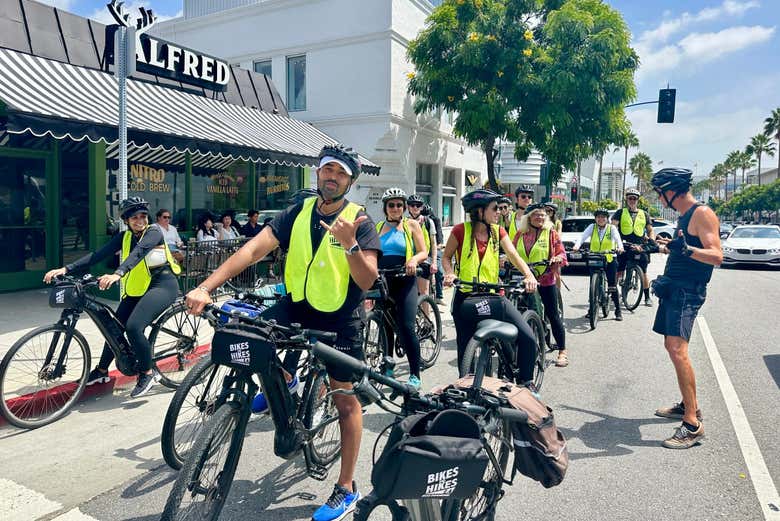 Pedalando pelas ruas luxuosas de Beverly Hills